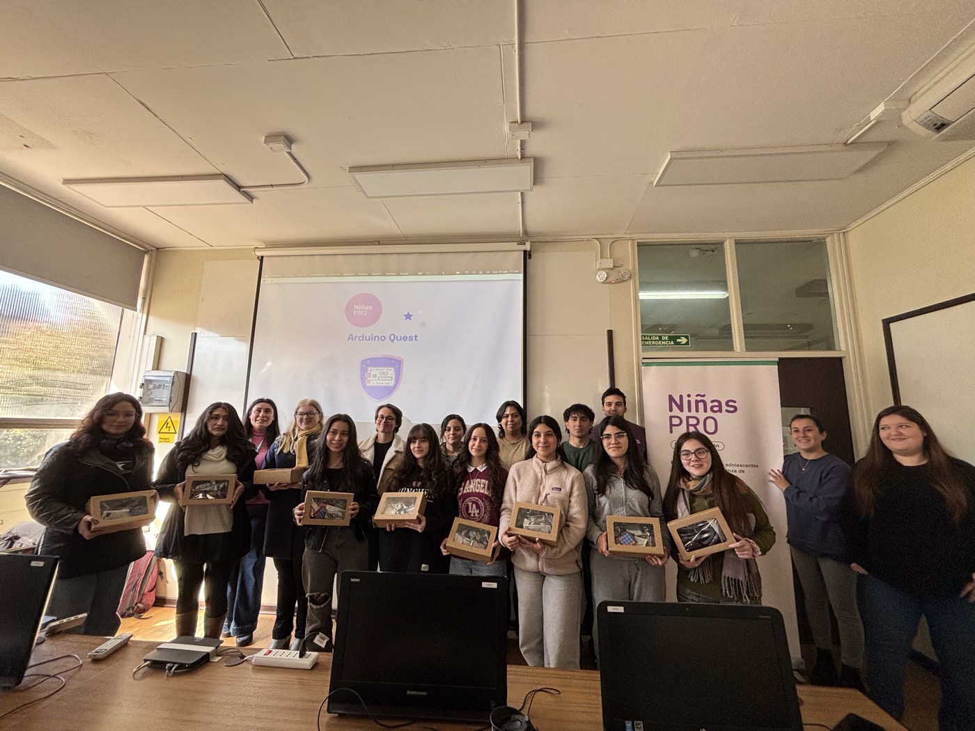 Niñas PRO Arduino Quest workshop